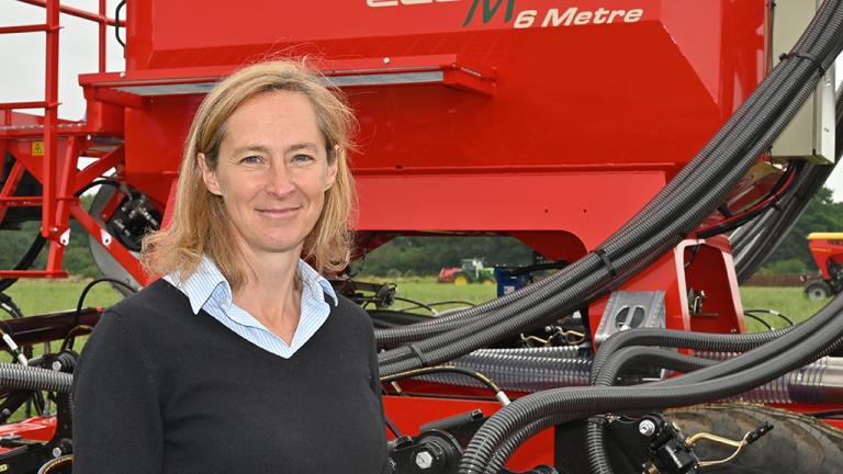 1024_x_576_belinda_bailey_with_dale_drill.jpg